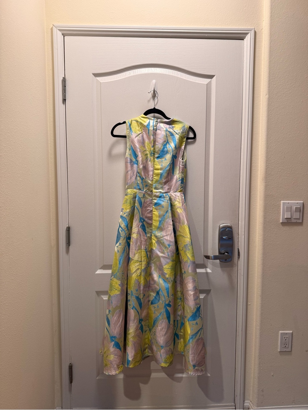 Elliatt Rhea A - Line Midi Dress in Floral Multi Size S NWT - Picture 6 of 7